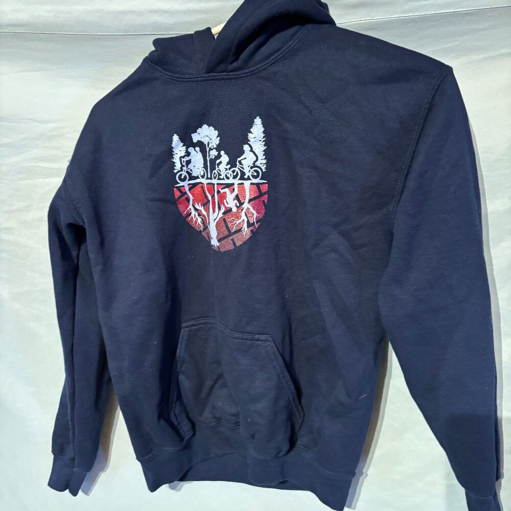 Gilden Stranger Things Sweatshirt - Size L (boys)
